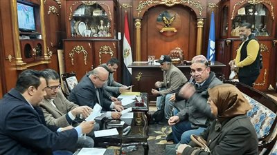 وكيل تعليم دمياط يرأس لجنة مقابلة المرشحين من المراقبين لامتحانات الثانوية 