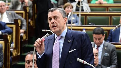 وزير الآثار يعرض ملامح مشروع قانون إنشاء الغرف السياحية وتنظيم اتحادها