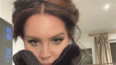 لانا دل راي تروج لألبومها الجديد بجاكت Billboard 