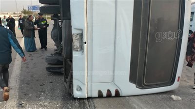 التصريح بدفن شخص لقي مصرعه في انقلاب ميني باص بالقاهرة الجديدة 