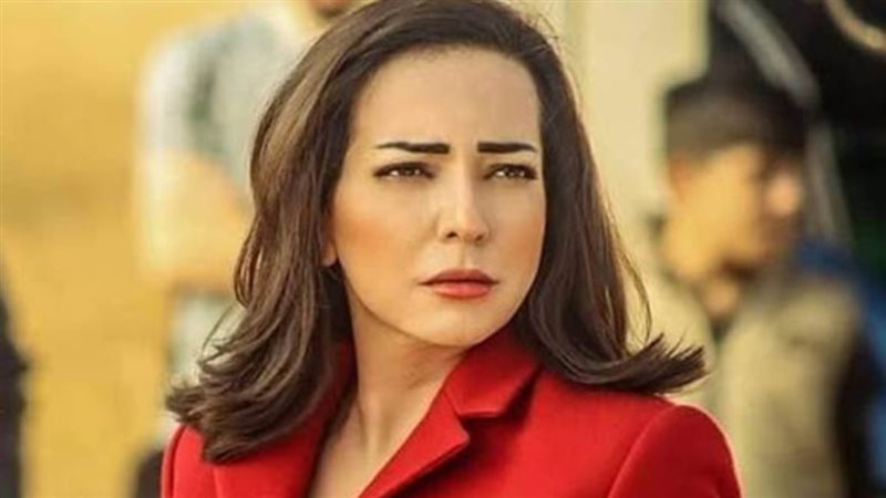 أمل عرفة، فيتو 