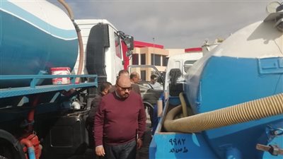 رئيس مياه القناة يتفقد جاهزية معدات التعامل مع الأمطار والسيول (صور)