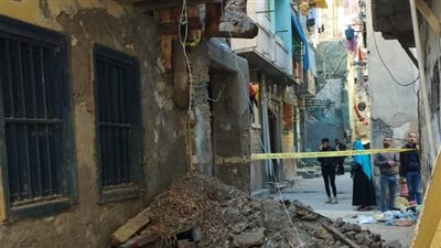 انهيار أجزاء من عقار بمنطقة الجمرك بالإسكندرية