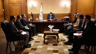 وزير الشباب والرياضة يبحث مع اتحاد الطائرة عددا من الملفات المهمة