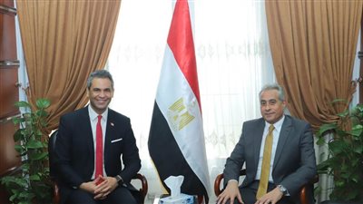 وزير القوى العاملة يلتقي نظيره التونسي (صور )