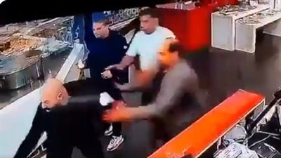 إصابة لبناني بطلق ناري أثناء تسابق شخصين على أسبقية دفع الحساب (فيديو)