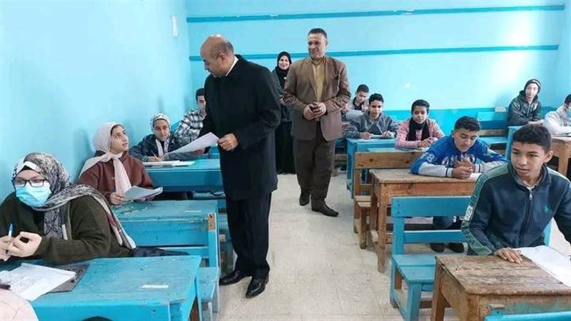 طلاب الشهادة الاعدادية