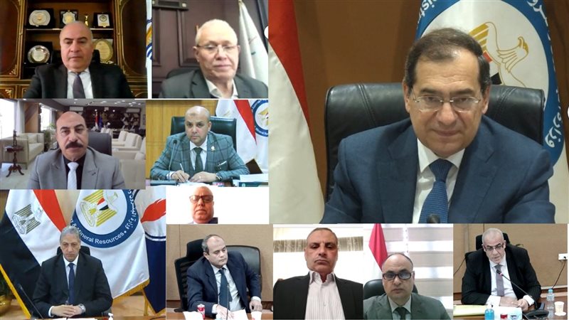 وزير البترول خلال