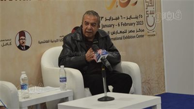 جمال عبد الحميد يفتح النار على الزعيم وآثار الحكيم ومحمد هنيدي.. ويكشف أسرار عن رياض الخولي وشريهان