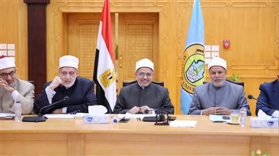 جامعة الأزهر تهنئ الكليات بانتهاء الامتحانات وتدعو الطلاب لزيارة معرض الكتاب