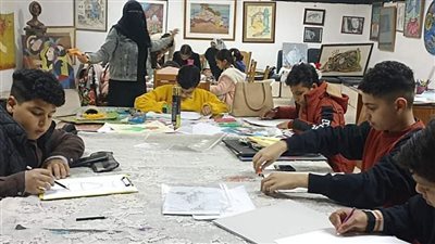 إقبال أطفال الإسماعيلية على ورش تعليم الرسم بقصر الثقافة (صور)