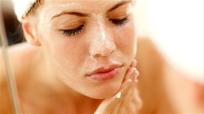 التقشير البارد للبشرة، خطواته وفوائده وآثاره الجانبية