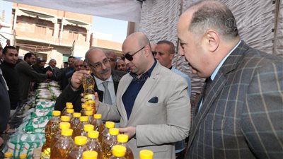 محافظ بني سويف يتفقد شادر أهلا رمضان بقرية إبشنا