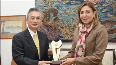 وزيرة الثقافة المصرية وسفير اليابان يبحثان أطر التعاون المشترك