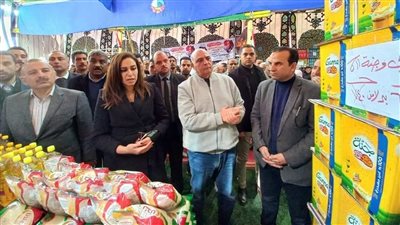 السكر بـ١٧ جنيه..أسعار السلع الغذائية والمنتجات بمعارض أهلا رمضان بالبحيرة (فيديو)