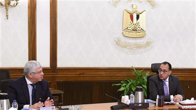 مدبولي يتابع مع وزير التعليم العالي نسب تنفيذ الجامعات الأهلية الجديدة