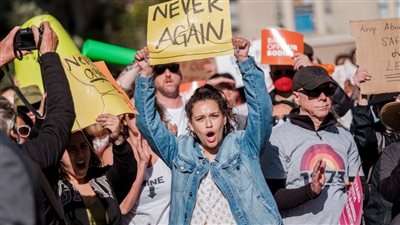 احتجاجات ضخمة في عدد من المدن الفرنسية (فيديو)