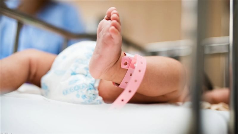 حديث الولادة، فيتو