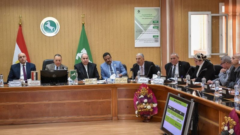 تنفيذي الشرقية يناقش