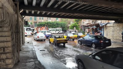 نوة الكرم تضرب شوارع وميادين الإسكندرية (صور)