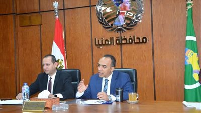 نائب محافظ المنيا يناقش مشروعات الخطة الاستثمارية للعام الجاري