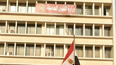 القوى العاملة: تشغيل 19 من ذوى الهمم بشركة ملابس جاهزة في الإسكندرية