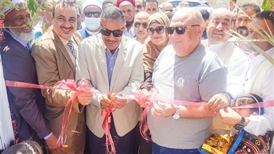 محافظ مطروح يفتتح مدرستين بسيوة|صور