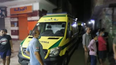 النيابة تعاين موقع عقار شبرا المنهار.. ونقل جثة محام لمستشفى ناصر