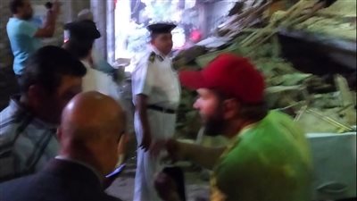 تفاصل ٤ ساعات من عمليات البحث أسفل عقار شبرا المنهار 