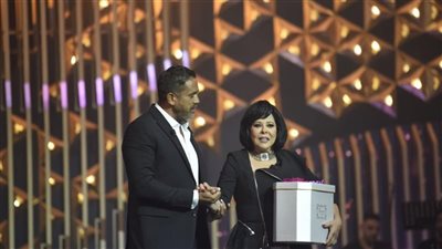 إسعاد يونس: بداري الكرش في برنامج صاحبة السعادة.. ودينا الشربيني بتشفط |فيديو