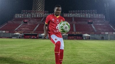 اليوم.. ميكيسونى ينتظم في تدريبات الأهلي الجماعية