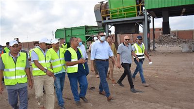 ٢٦ صورة ترصد جولة محافظ الدقهلية في مصنع تدوير المخلفات بـ قلابشو 