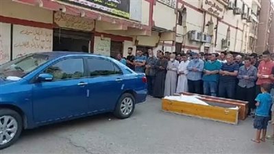 أهالي شبرا الخيمة يشيعون ضحايا العقار المنهار