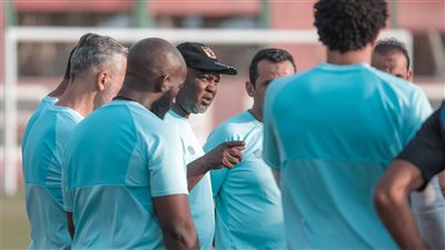 مران الأهلي| موسيماني يجتمع مع جهازه المعاون