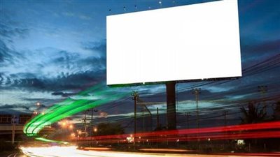 غرامة تقطم الوسط.. عقوبة وضع إعلان على الطرق دون الحصول على رخصة 