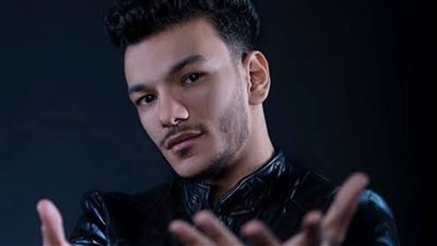 أول صورة لـ حودة بندق من داخل المستشفى بعد حادث انقلاب سيارته