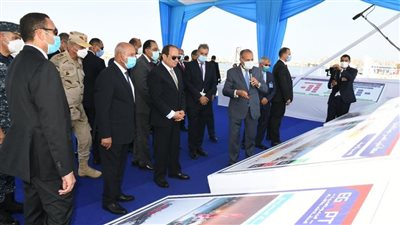 الرئاسة في أسبوع.. السيسي يتفقد ميناء الإسكندرية ومشروعات العاصمة الجديدة.. يتابع الموقف التنفيذي لمشروع مستقبل مصر.. ويطلع على تصميم الجدارية الكبرى لمدينة مصر الدولية للألعاب الأولمبية