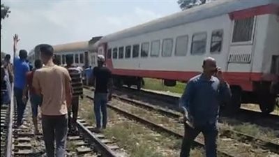 التحفظ على جهاز التحكم لقطار الزقازيق بعد حادث خروجه عن القضبان 