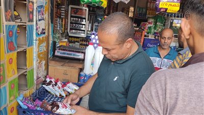 حملة رقابية تحرر 40 محضرًا لمخابز ومحال بقالة وجزارة ببني سويف