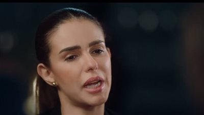 إصابة دنيا عبد العزيز أثناء تقديم 