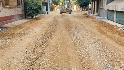 رصف وترميم ورفع كفاءة 3 شوارع في المنصورة