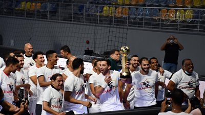 حسين لبيب: فخور دائمًا بأبطال يد الزمالك 