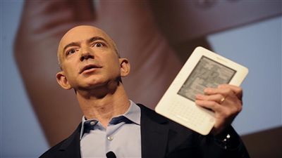 آلاف المواطنين في هولندا يعتزمون ضرب يخت بيزوس بالبيض الفاسد