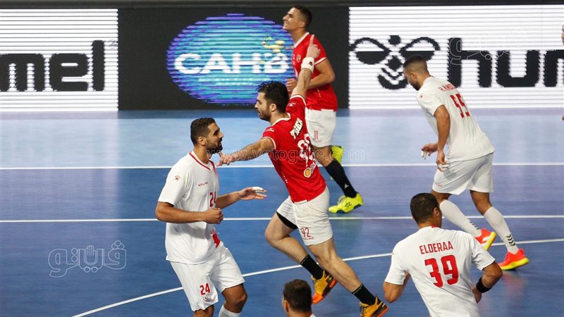 يد الأهلي والزمالك