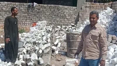 إزالة 3 حالات تعد بالبناء المخالف والعشوائي بالمنيا