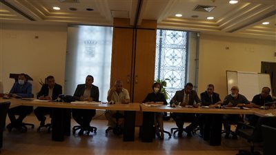 غرفة الإسكندرية تناقش تطوير حلقة السمك بمنطقة الأنفوشي ببحري