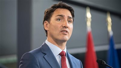 توجيه الاتهام لمتظاهر رشق رئيس وزراء كندا بالحجارة