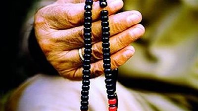 تفسير رؤية السبحة في المنام وعلاقتها بالرضىا والستر من الله 