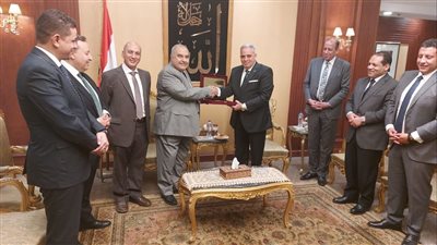 لتبادل وجهات النظر.. وفد من نادي القضاة يزور المحكمة الدستورية العليا