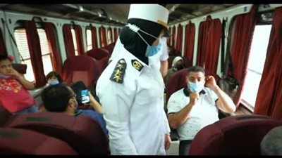 الشرطة تطارد مخالفى ارتداء الكمامات وإغلاق المحال l فيديو